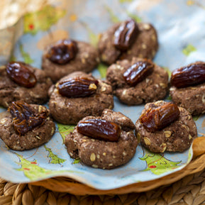Chocolate, Date, and Oat Cookies